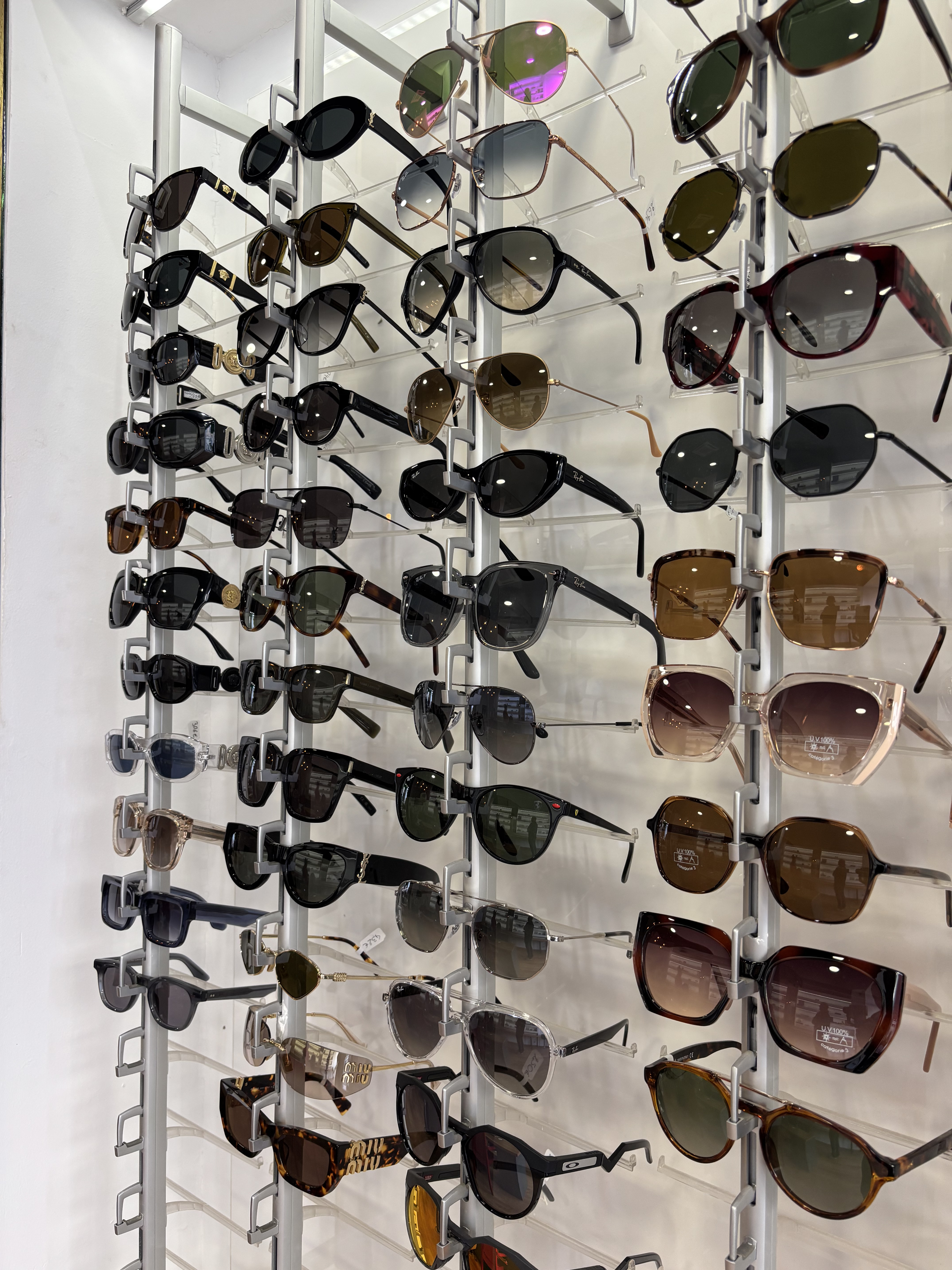 J&J Optical Carnoux