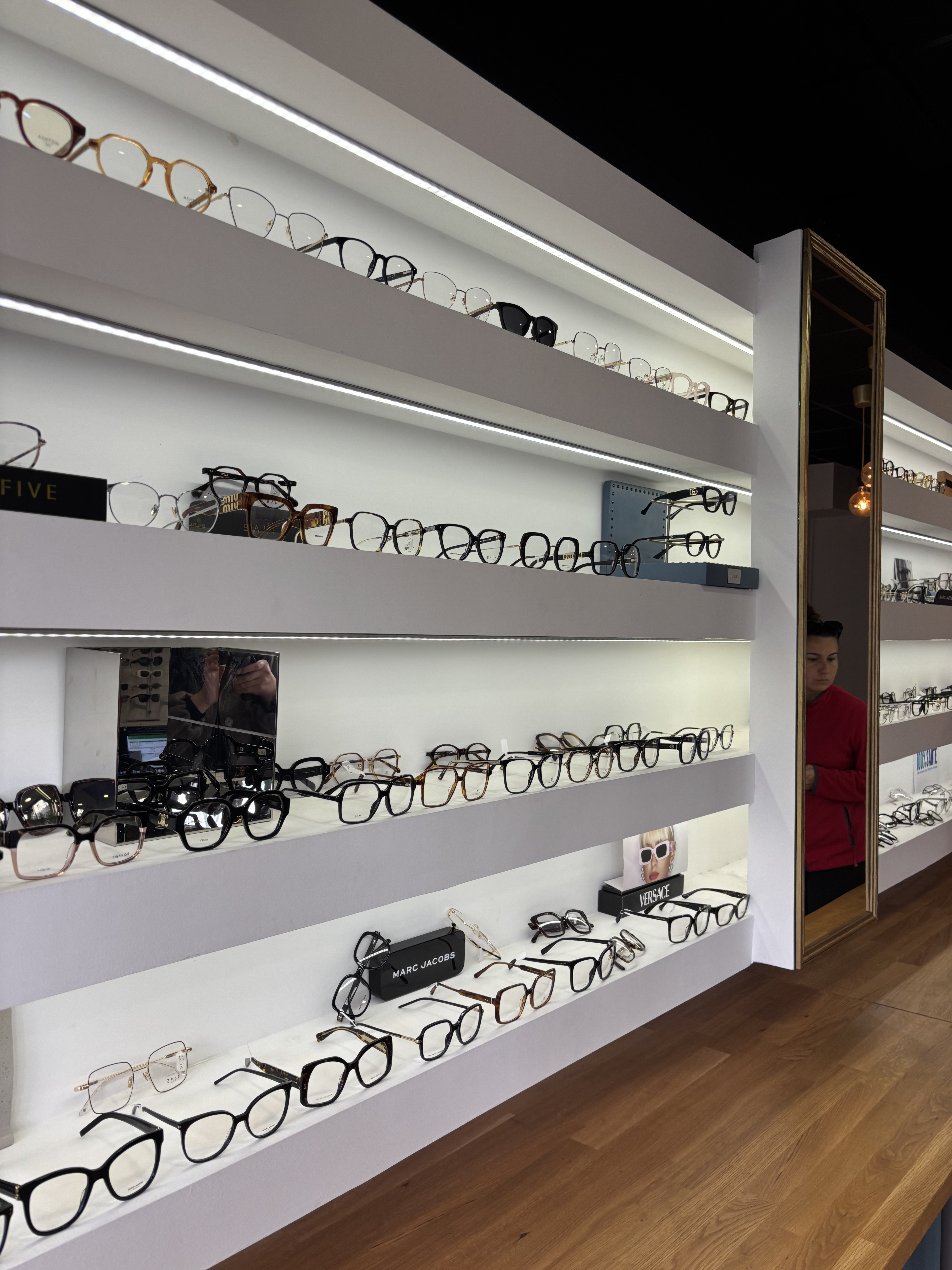 J&J Optical Carnoux
